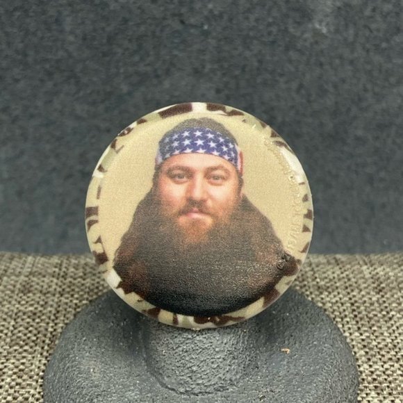 Duck Dynasty Cupcake Ring Size 5 As Is Collectible Fan Decorations Acrylic - Picture 1 of 5